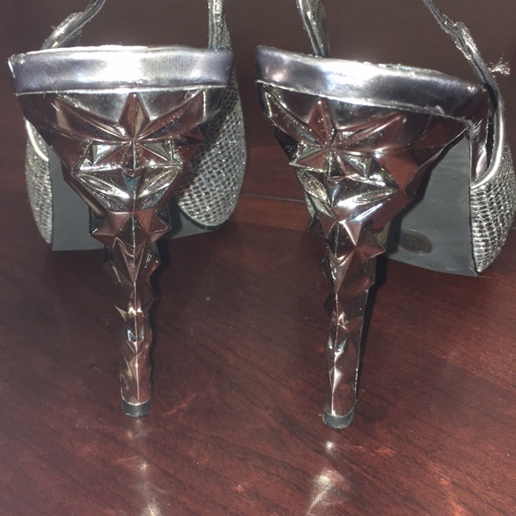 N by Nicole Miller Silver Heels Sz 8M ✨sparkly✨ - Picture 4 of 8